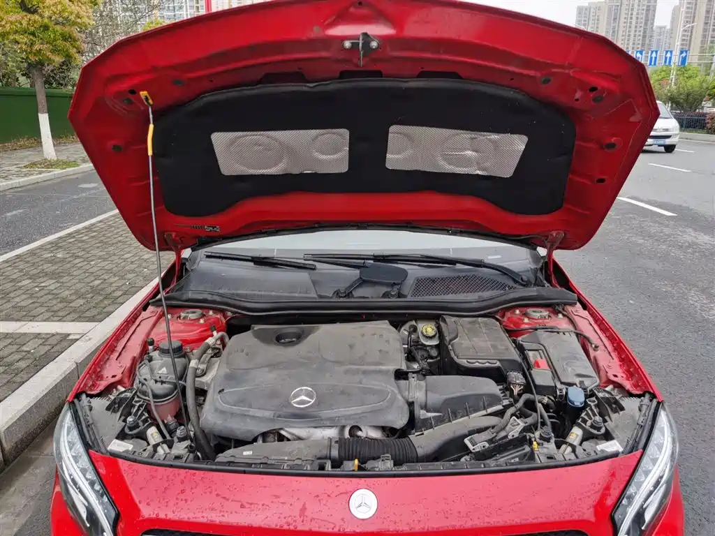 Mercedes-Benz GLA 2015 GLA 220 4MATIC Luxury фото 21