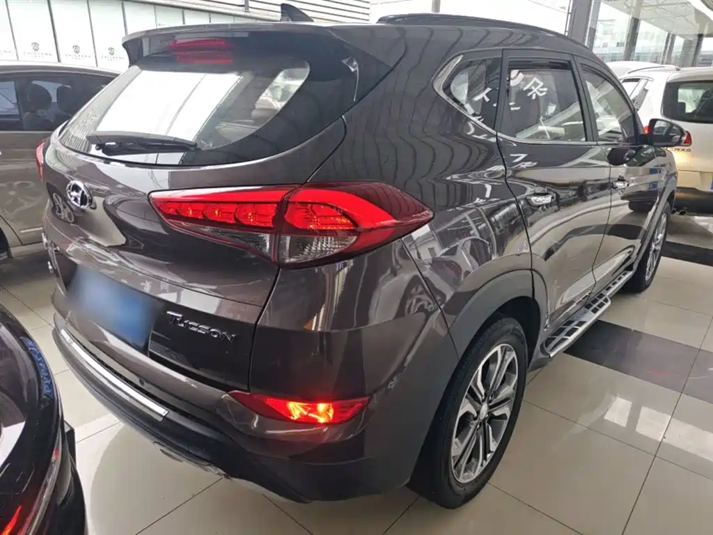 Hyundai Tucson 2015 1.6T Dual Clutch 2WD Leading фото 7