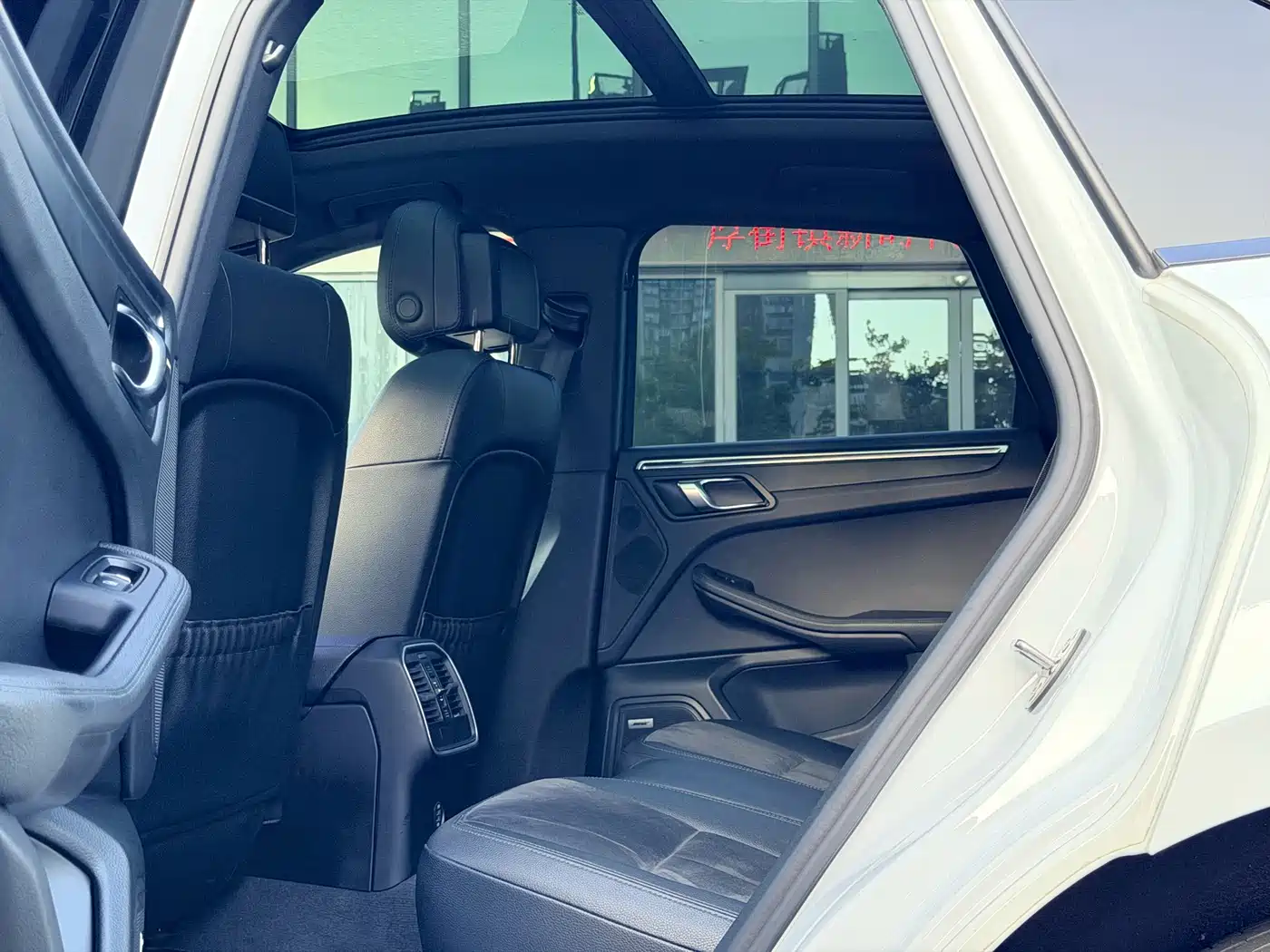 Porsche Macan 2018 Macan 2.0T фото 11