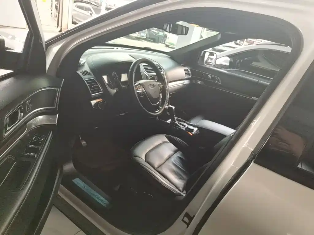 Ford Explorer (Import) 2018 2017 2.3T Elite Edition