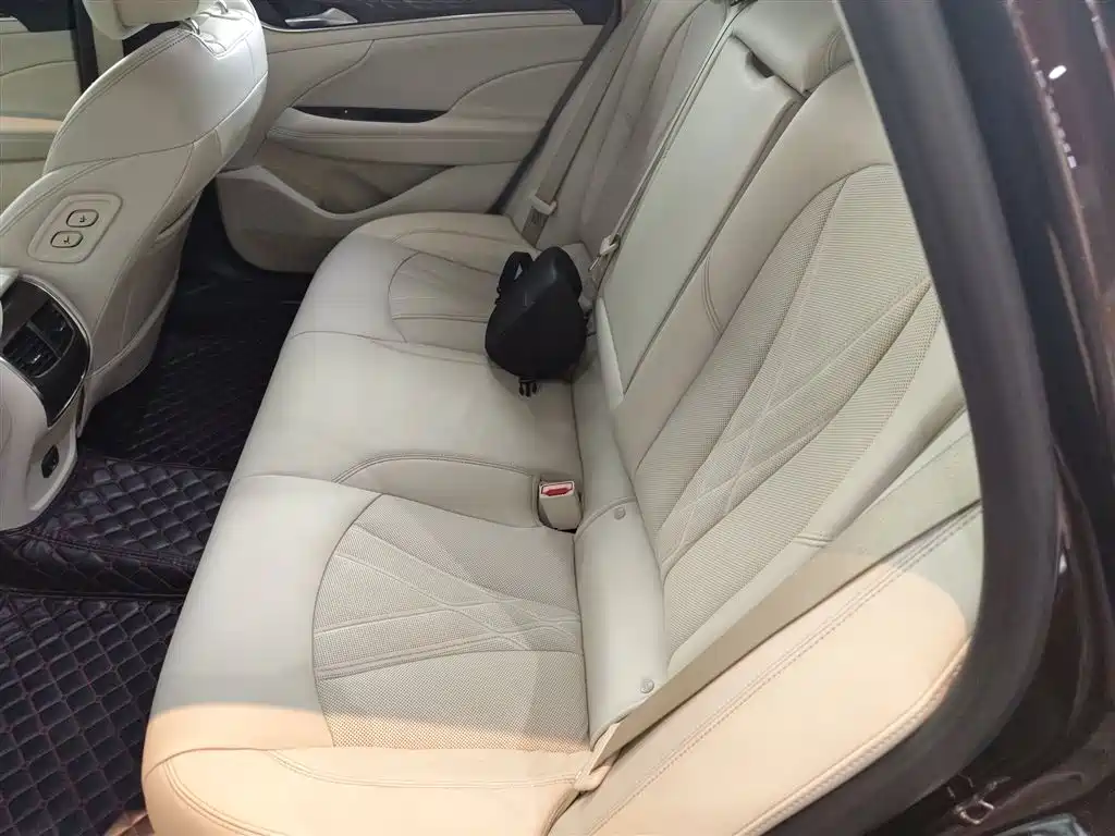 Buick LaCrosse 2022 Avenir First Edition фото 13