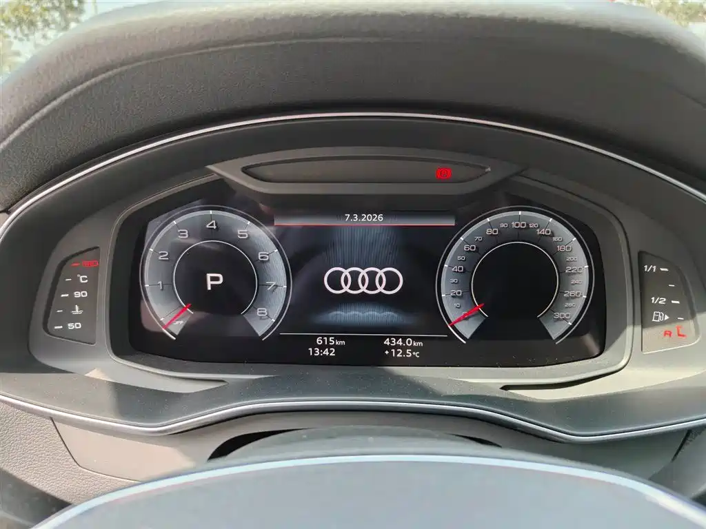 Audi A7 2024 45 TFSI Premium Selection фото 9