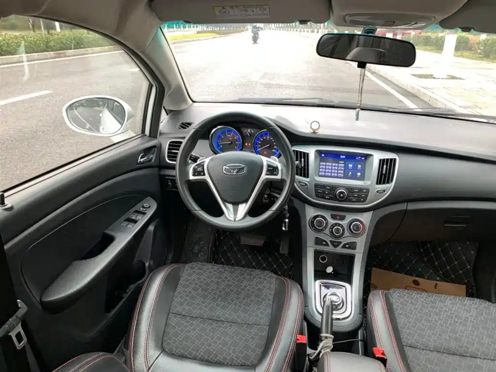 Cowin Kaiyi C3 2015 2015 1.5L AMT Gold Diamond Edition
