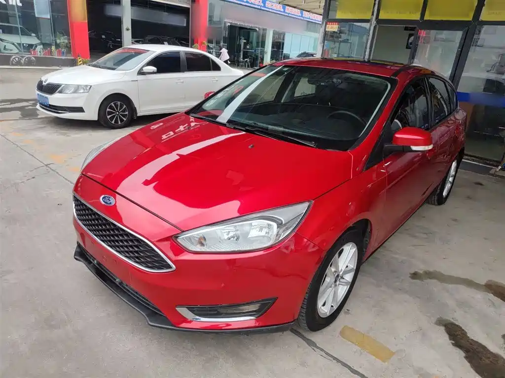 Фото 1 - Ford Focus