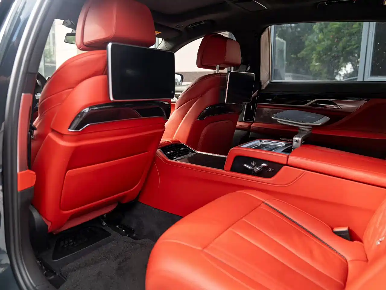 Photo 6 - BMW 7 Series