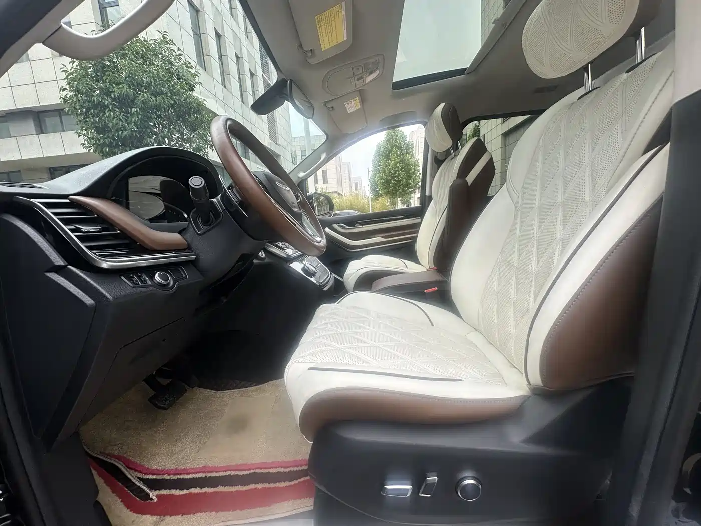 SAIC Maxus Maxus G20 2023 Facelift PLUS 2.0T Diesel Automatic Luxury Edition фото 14