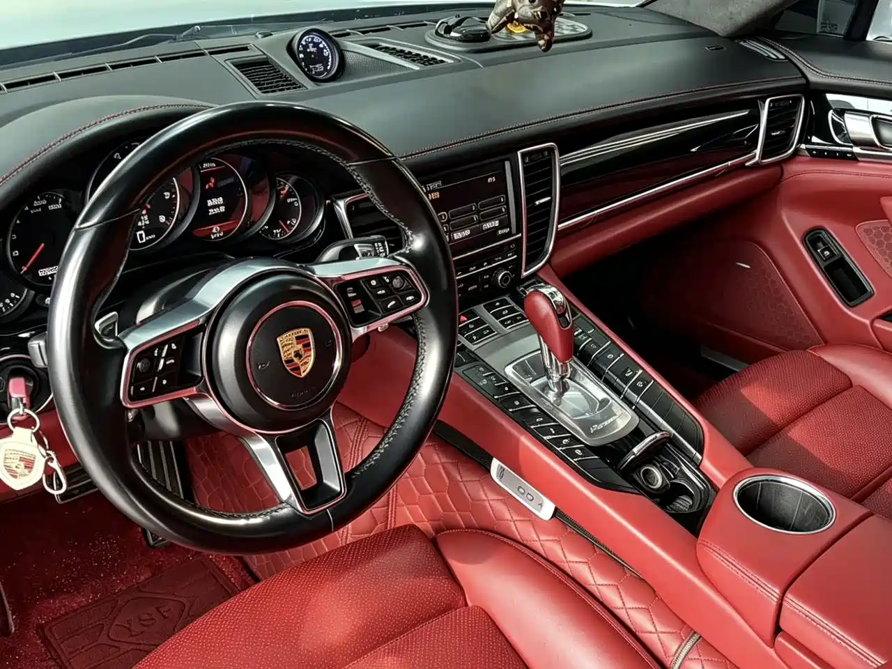Porsche Panamera 2010 Panamera 3.6L фото 8