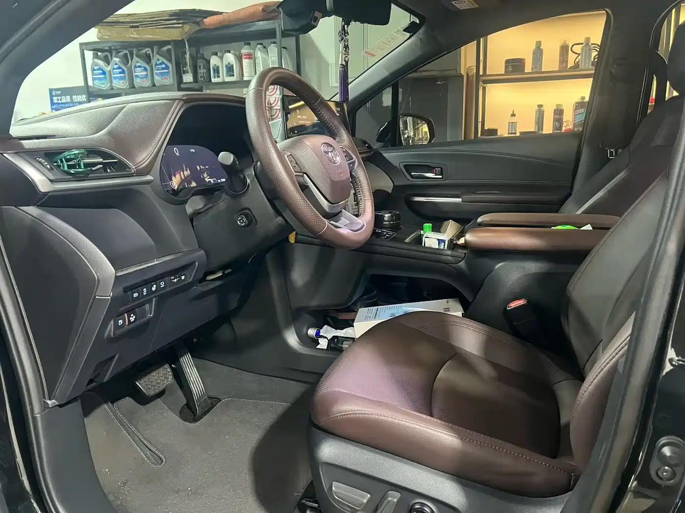 Toyota Granvia 2023 2023 2.5L Hybrid Flagship VIP Edition