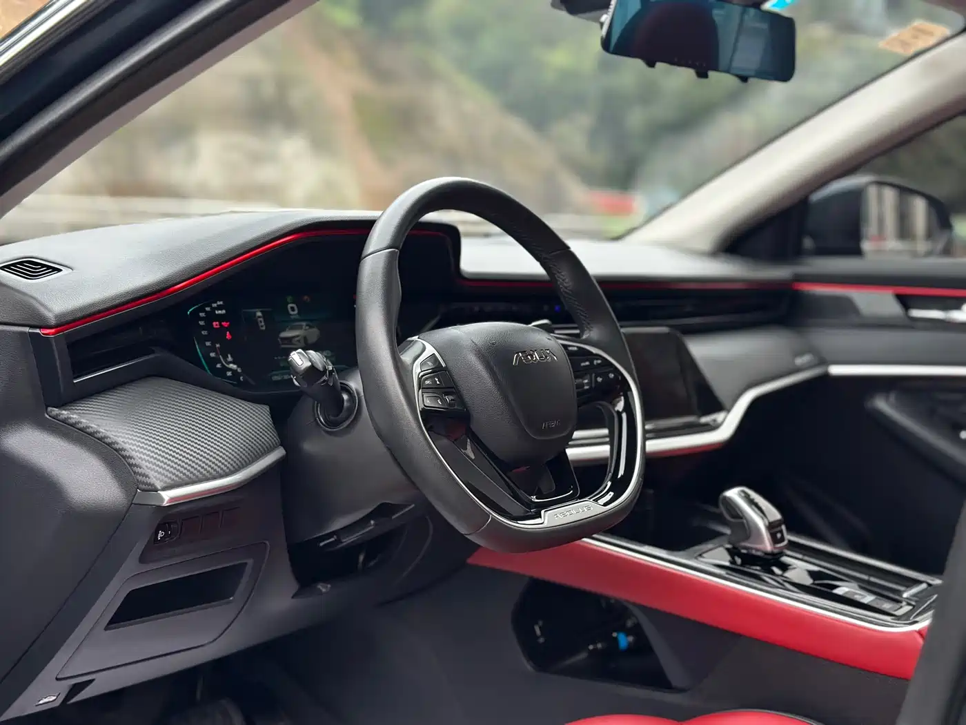 DONGFENG YI HYUN MAX