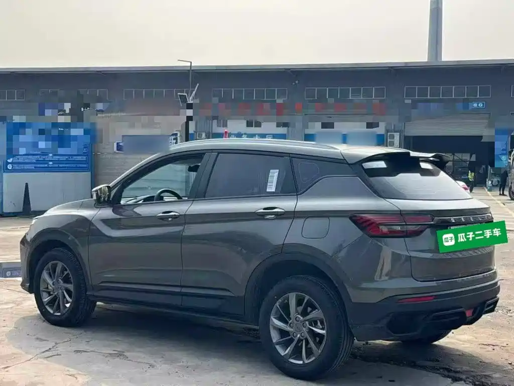 Фото 5 - Geely Coolray
