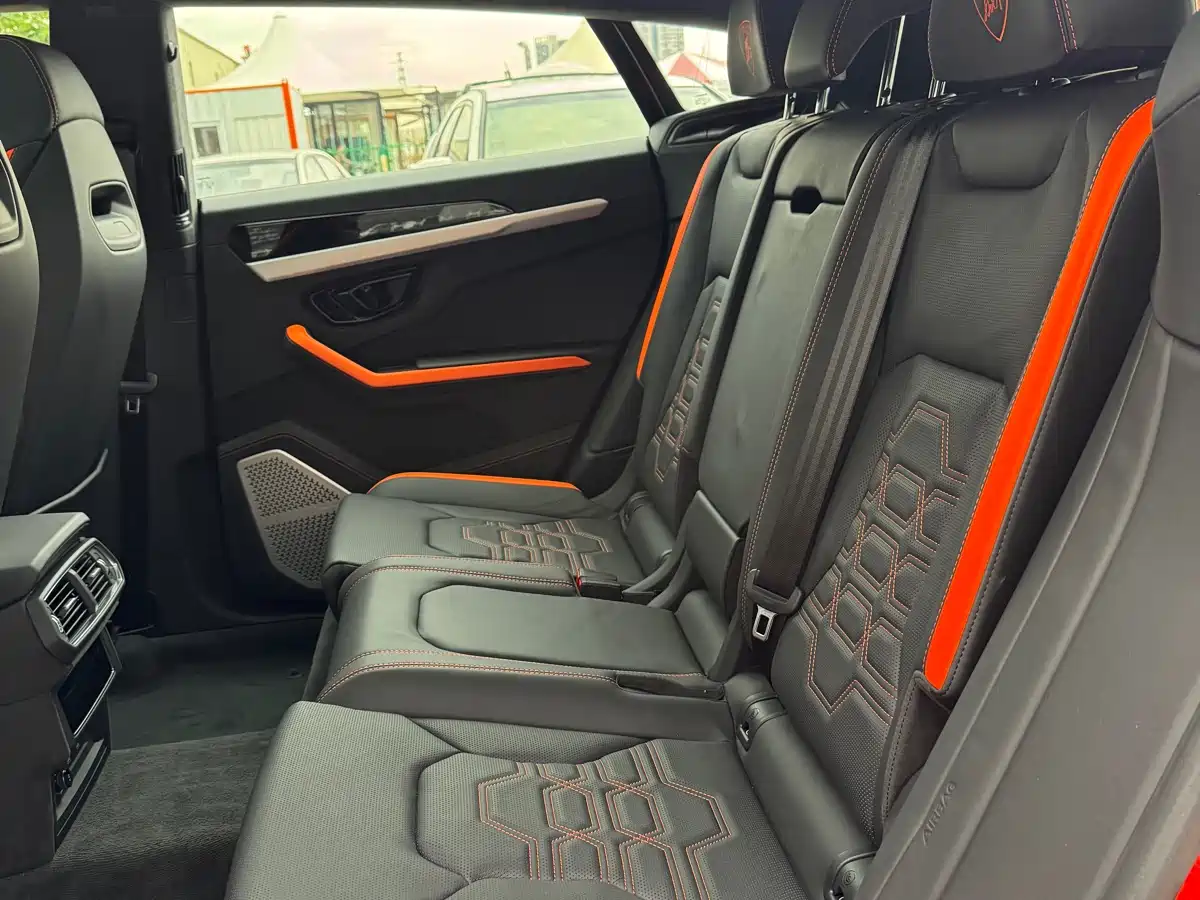 Lamborghini Urus SE 2025 4.0T Standard Edition фото 7