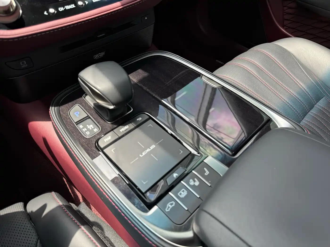 Lexus LS 2021 500h Executive Edition фото 14
