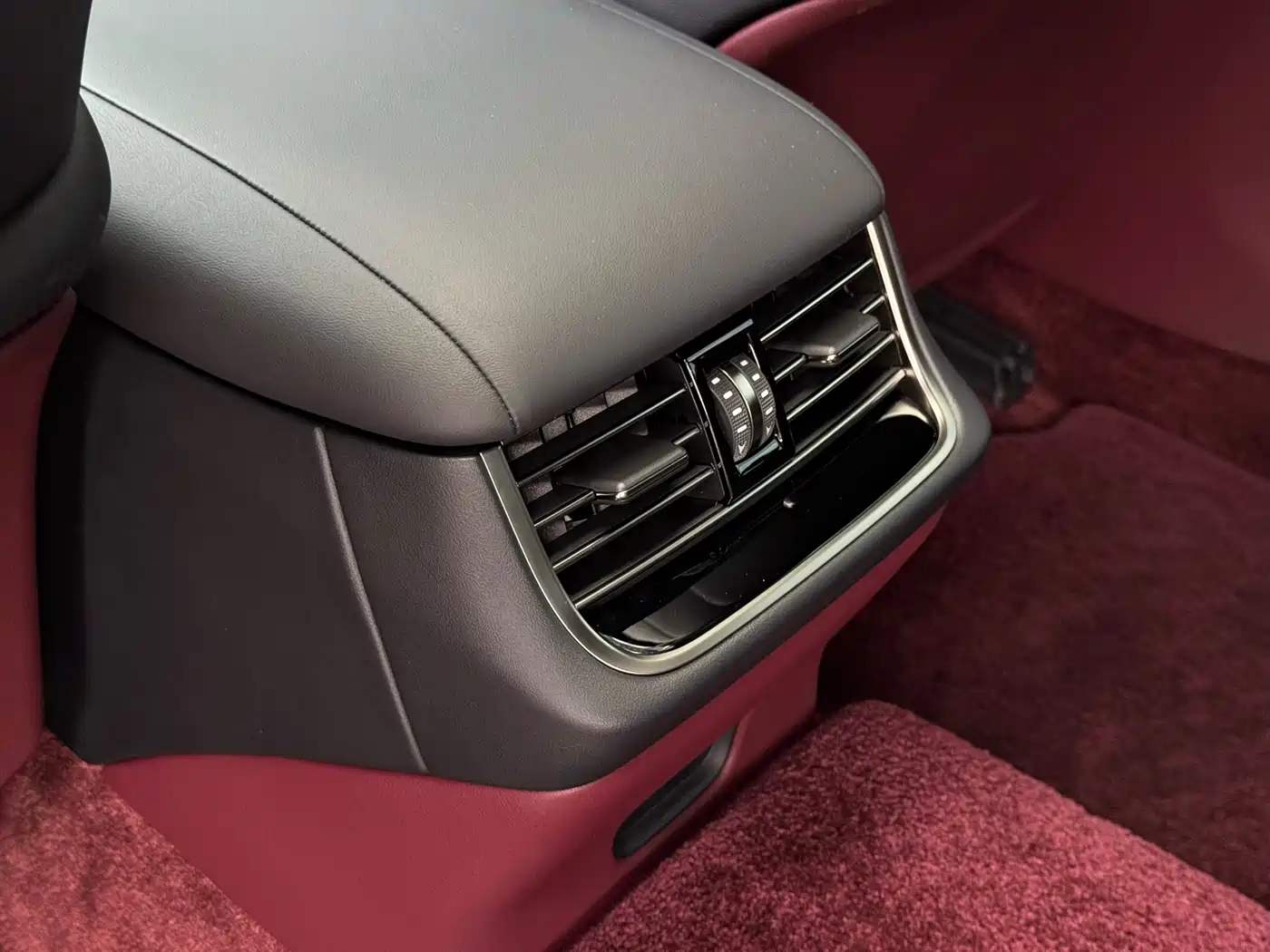 Lexus LS 2021 500h Executive Edition фото 15