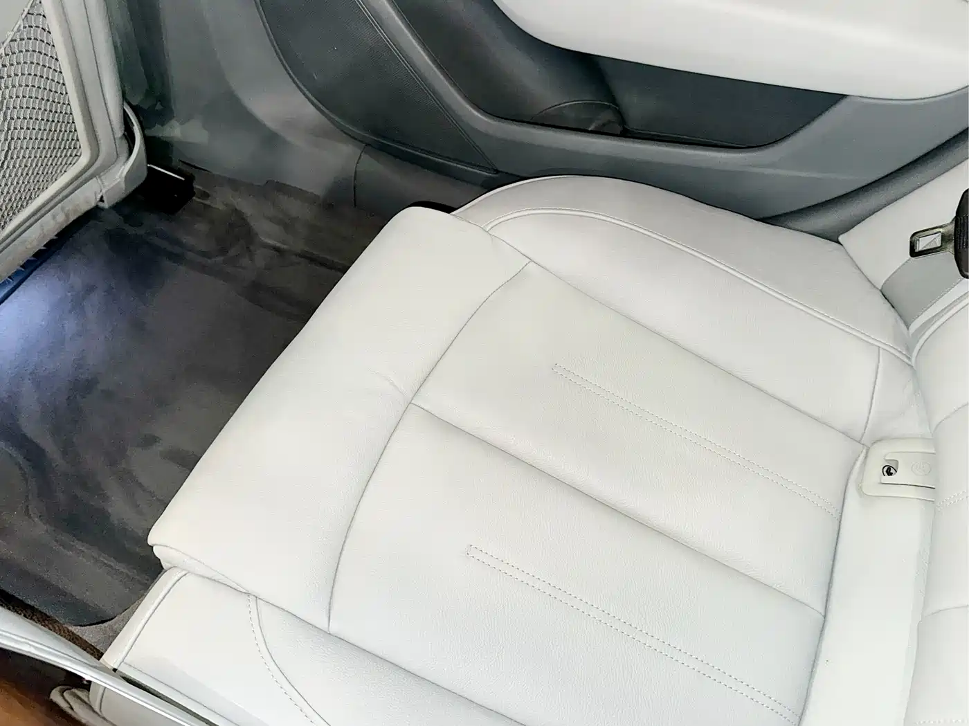 Audi A6L 2012 30 FSI Comfort фото 13
