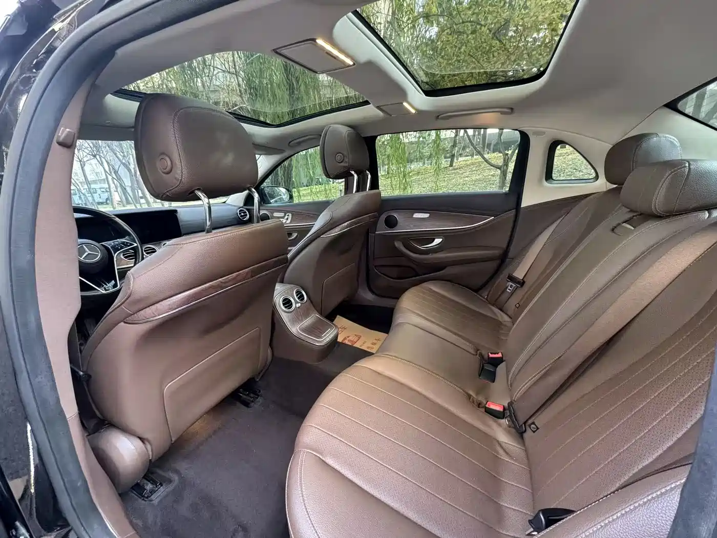 Mercedes-Benz E-Class 2022 E 300 L Fashion фото 10