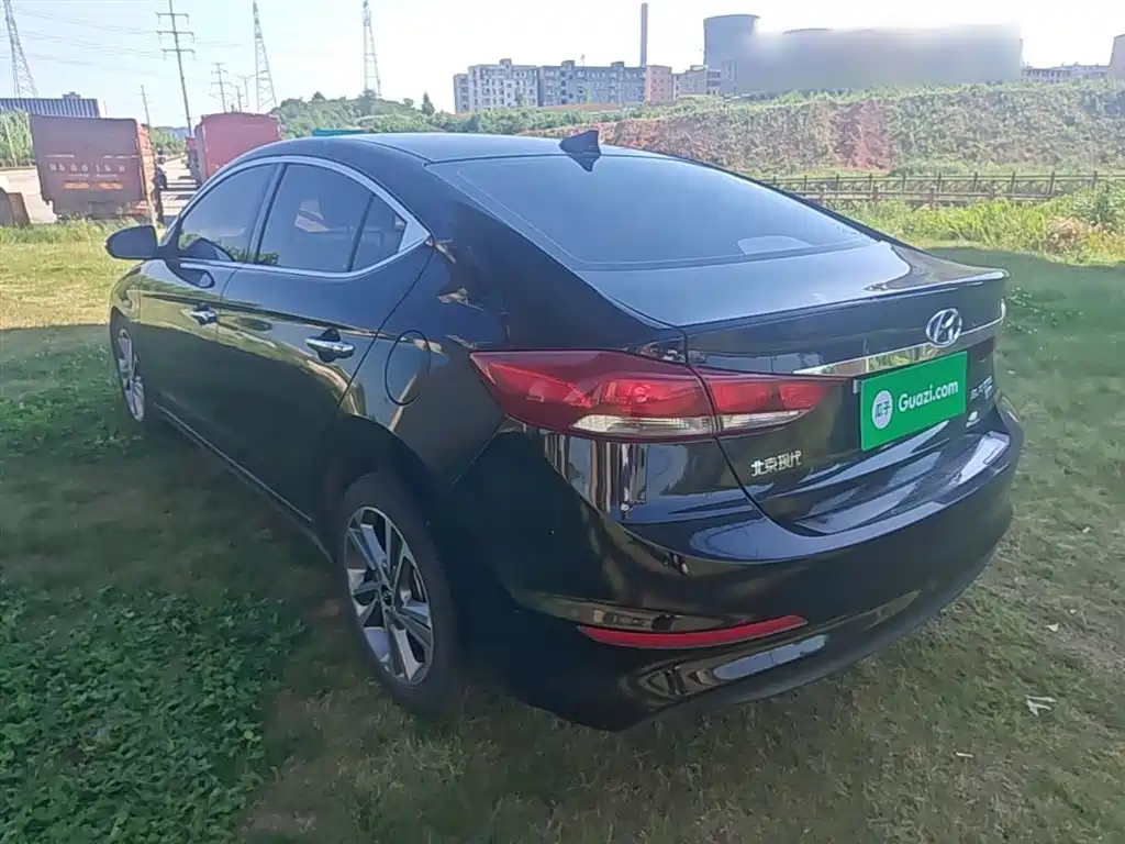 Hyundai Elantra 2016 Model 1.6L Automatic Smart Elite фото 23