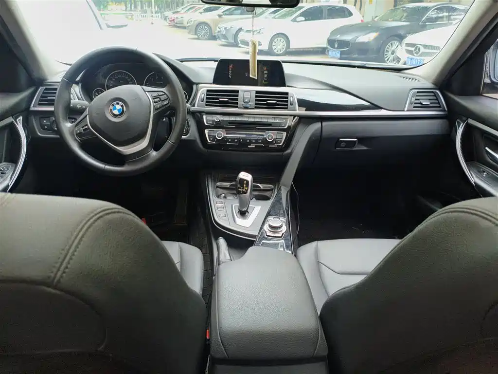 BMW 3 Series 2016 320Li Fashion Model фото 10