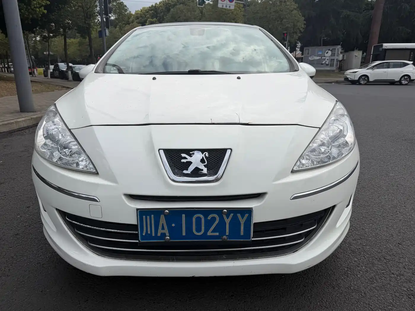 Peugeot 408 2012 2.0L Roland Garros Edition фото 2