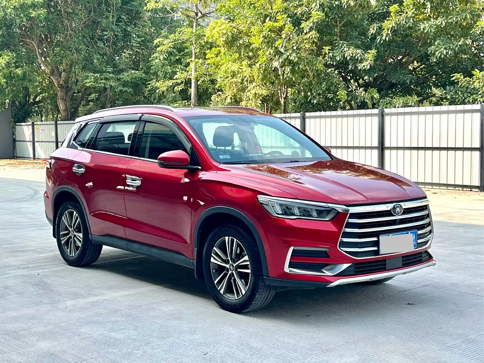 Photo 3 - BYD Song Pro