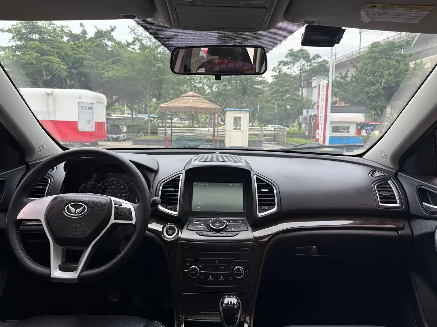 BAIC Huansu S6 2016 2016 1.5T Manual Leading Style