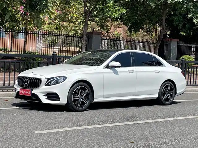 MERCEDES-BENZ E CLASS