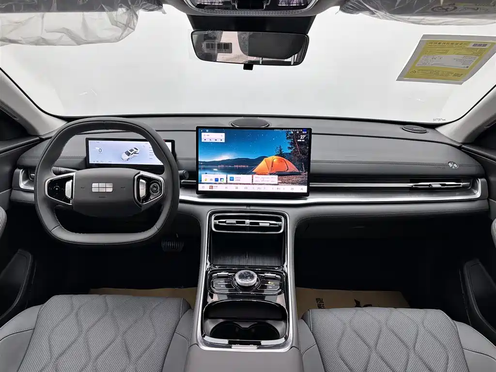 Geely Galaxy Galaxy A7 2025 EM-i 150km Explorer+ Edition фото 8