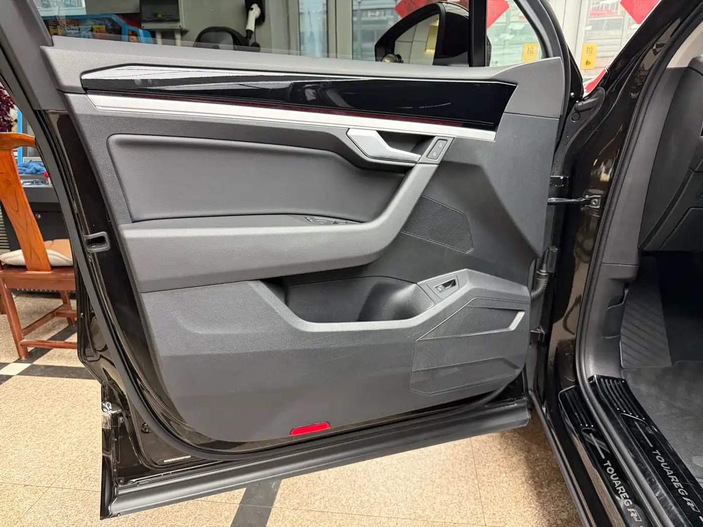 Volkswagen Touareg 2019 2.0TSI Sharp Wing Edition China VI фото 10