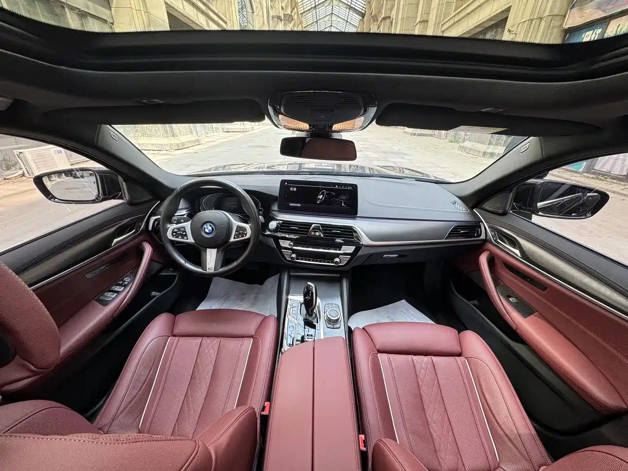 BMW 5 Series New Energy 2022 Facelift II 535Le Pioneer Edition M Sport Package фото 14