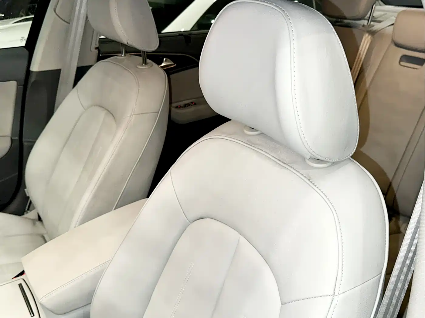 Audi A6L 2012 30 FSI Comfort фото 8