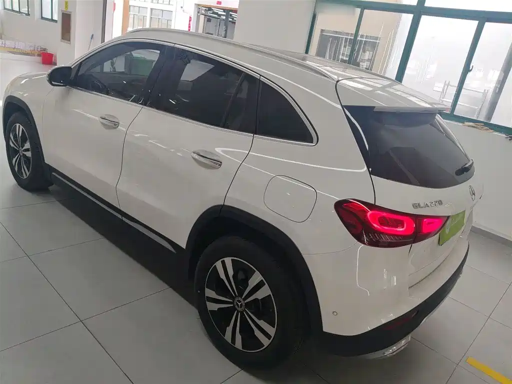 Mercedes-Benz GLA 2023 GLA 220 фото 23