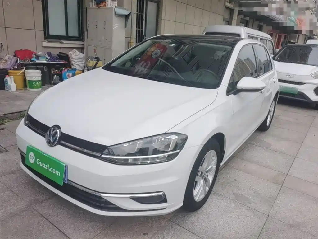 Volkswagen Golf 2019 200TSI DSG Comfort Progressive China VI фото 2