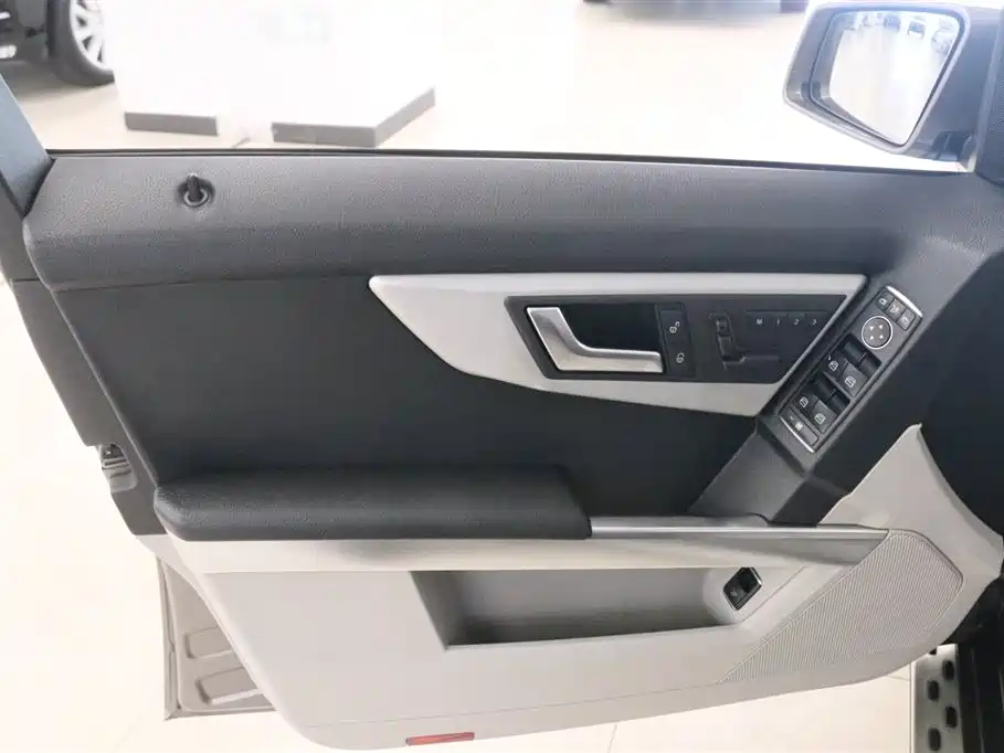 Mercedes-Benz GLK-Class 2013 GLK 300 4MATIC Dynamic Sunroof фото 11