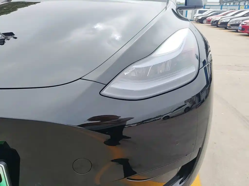 Photo 24 - Tesla Model Y