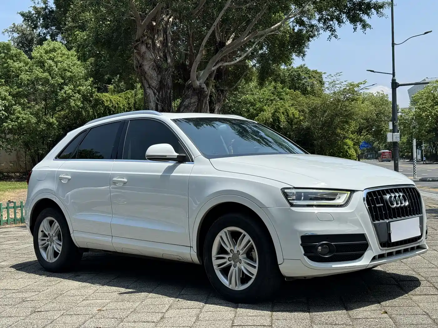 Audi Q3 2015 35 TFSI quattro Technology фото 3