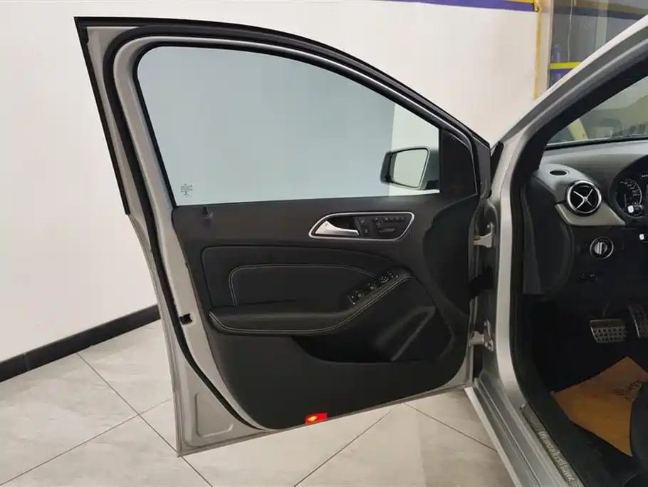 Mercedes-Benz B-Class 2012 B 200 фото 7