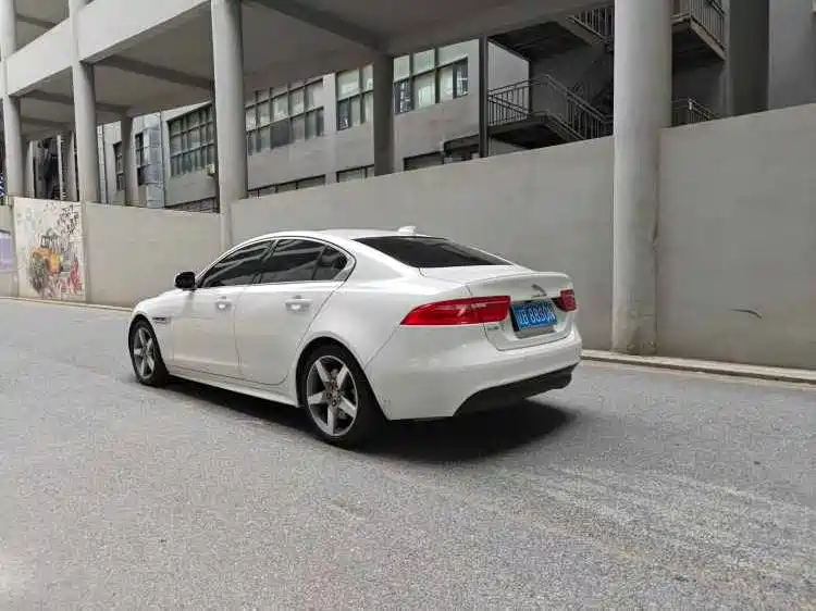 Jaguar XE 2016 2015 2.0T 200PS R-Sport