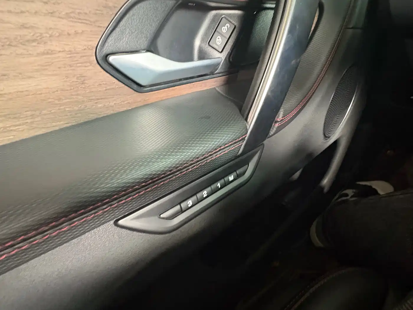 Land Rover Discovery Sport 2020 249PS R-Dynamic Performance Tech 5-seater фото 17