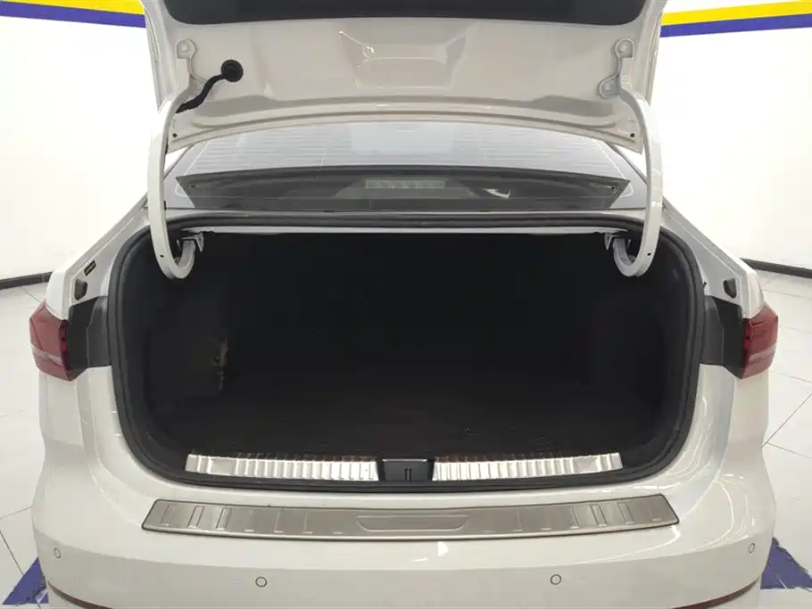 Volkswagen Lavida 2025 PRO 1.5T Starlight Edition (Basic) фото 4
