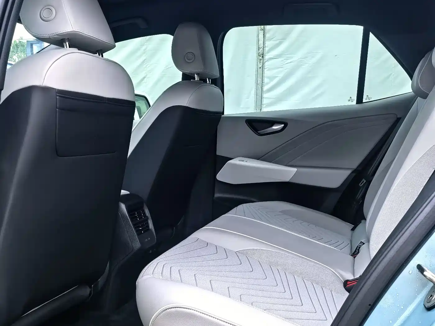 Volkswagen ID.3 2025 Facelift Smart Outstanding Edition фото 5