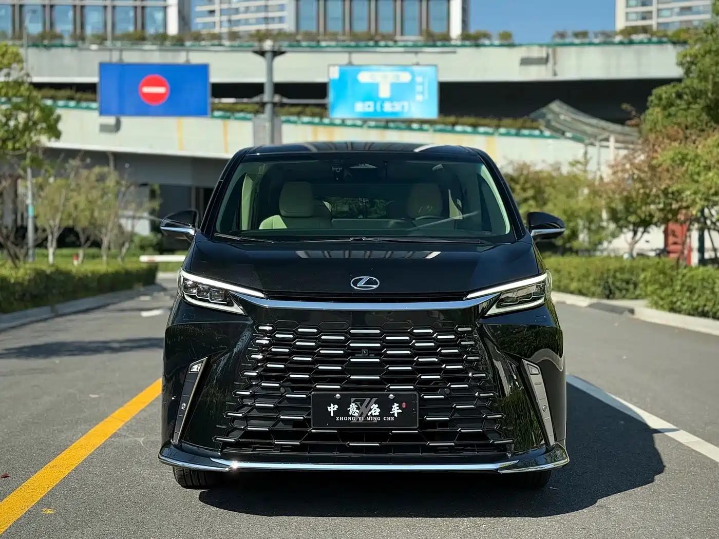 Lexus LM 2024 2023 500h 6-Seater Prestige Edition