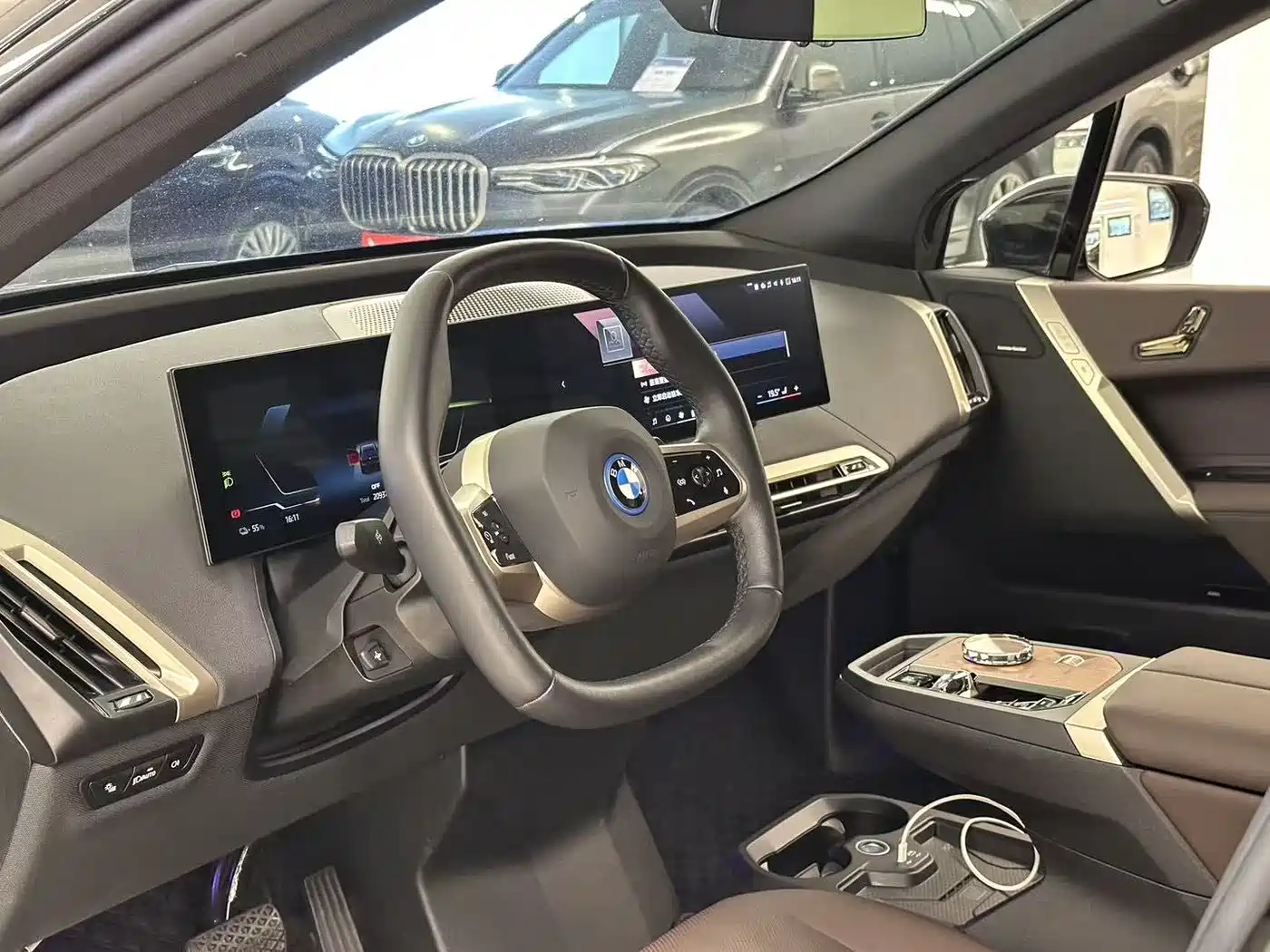 BMW iX 2024 2023 Facelift xDrive40
