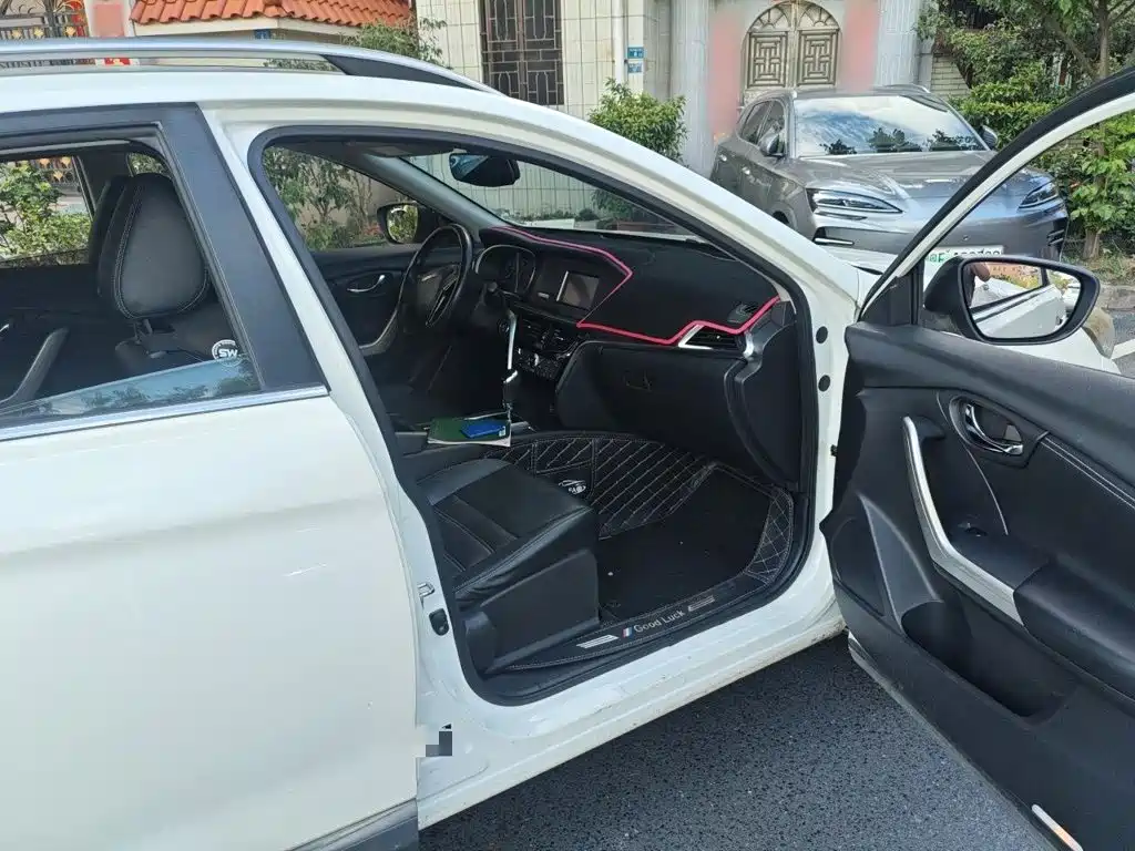 Venucia T90 2018 2017 2.0L CVT Smart Edition