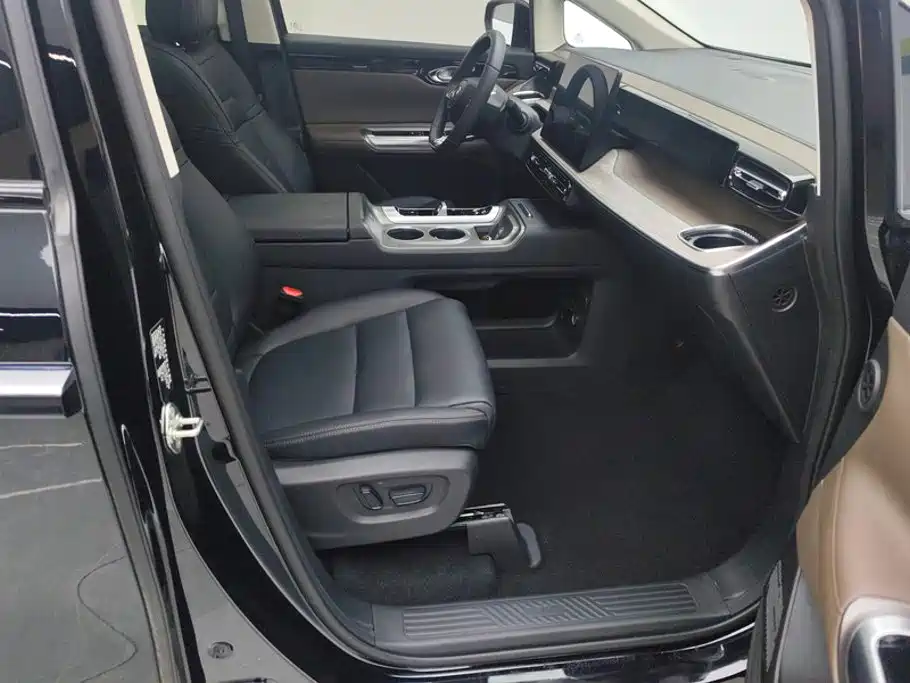 GAC Trumpchi E8, миниатюра 8