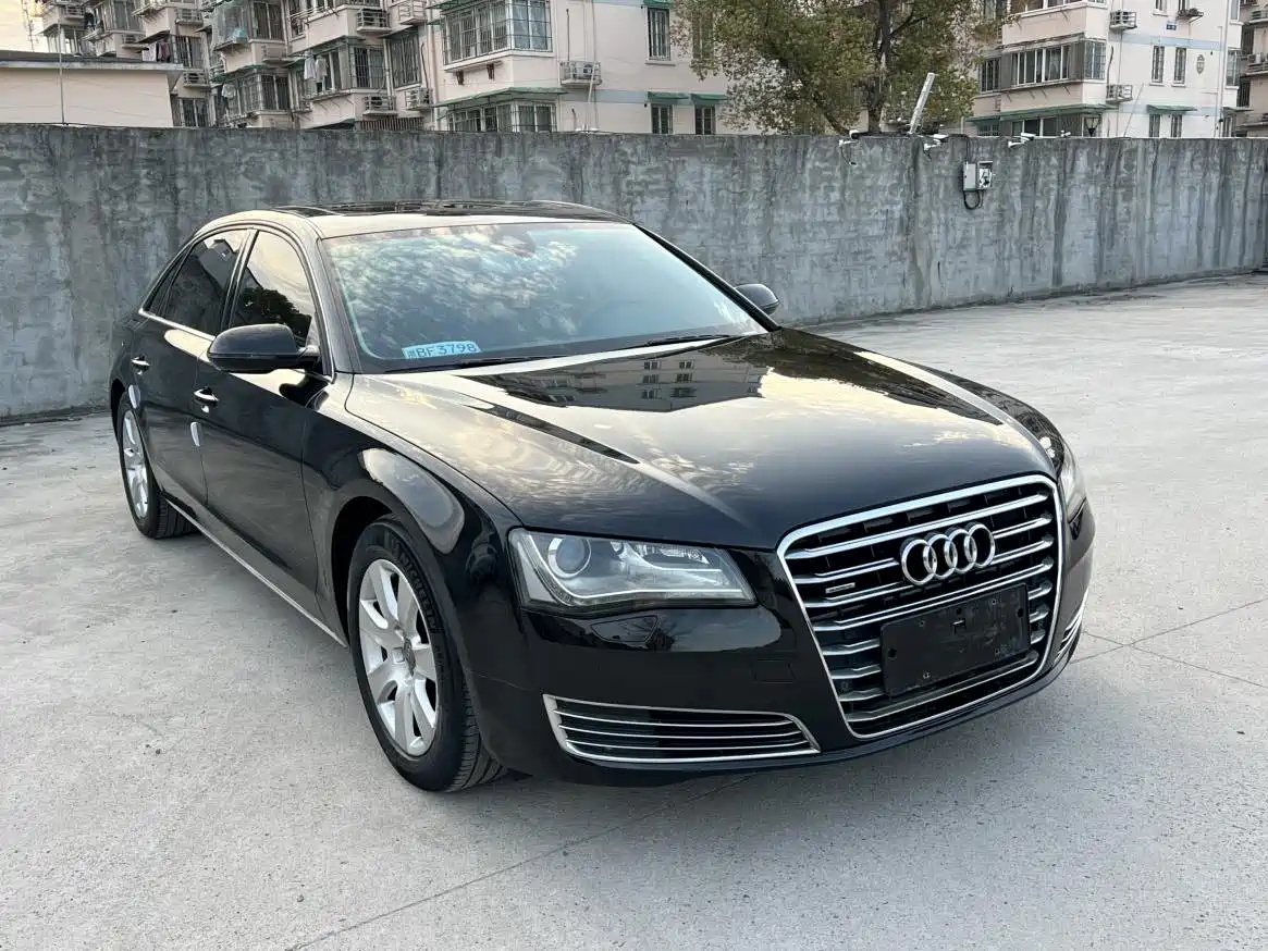 Audi A8 2013 A8L 45 TFSI quattro Comfort фото 3