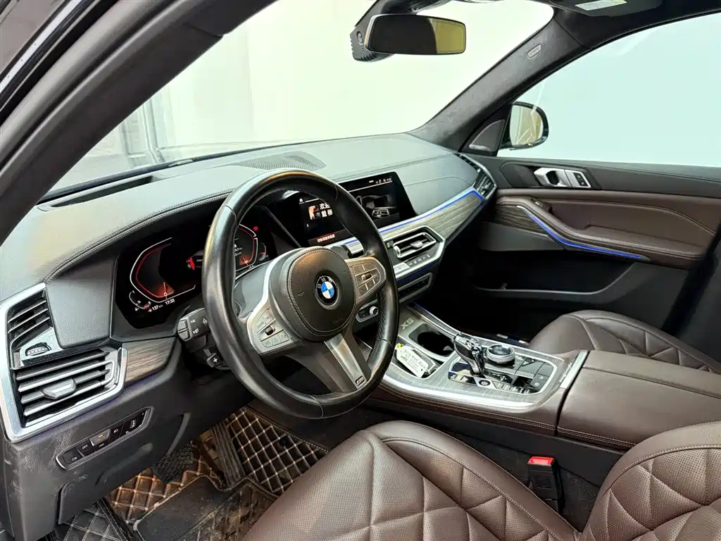 BMW X5 2022 Model xDrive 40Li M Sport Package фото 11