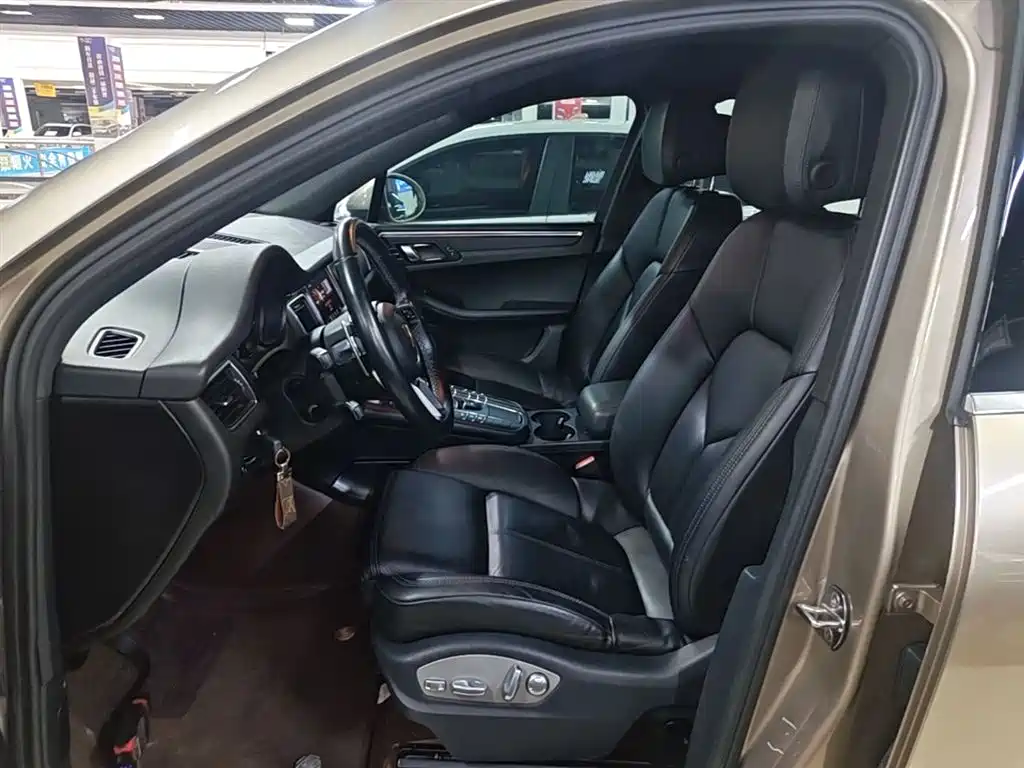 Porsche Macan 2017 Macan 2.0T фото 15