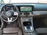 Photo 10 - Mercedes-Benz E-Class
