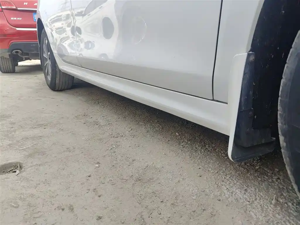 BYD Qin PLUS 2024 Glory Edition DM-i 55KM Leading фото 18