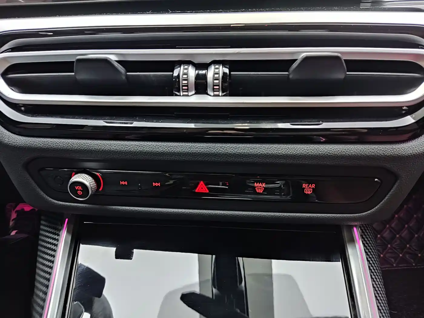 BMW 3 Series 2023 320Li M Sport Package фото 16