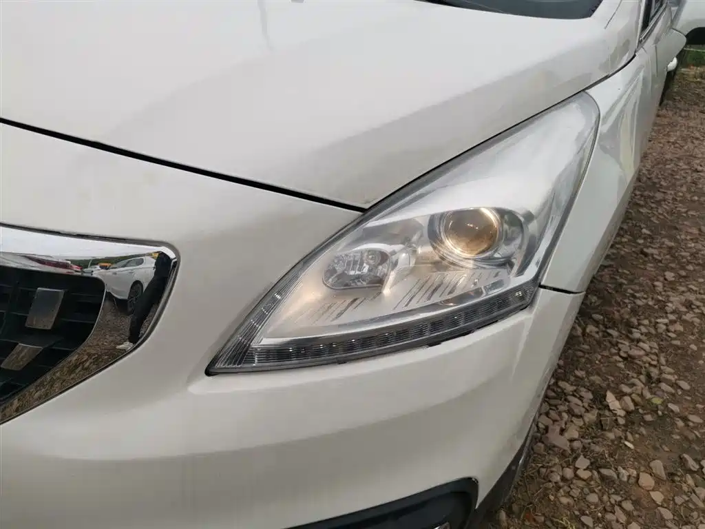 Peugeot 3008 2016 2.0L Automatic Classic Edition фото 18